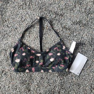 SOLD fabletics nayara sports bra XS nwt black